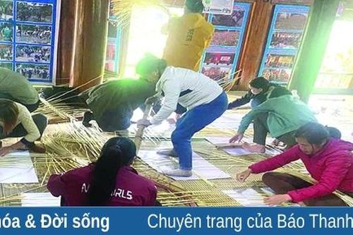 'Thắp lửa, giữ lửa' nghề truyền thống...