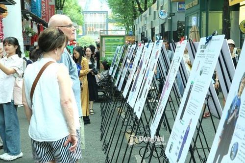 Đạo diễn, nhà báo Nguyễn Bông Mai: Là phụ nữ hãy dám sống một cuộc đời rực rỡ