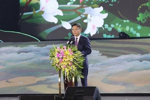 Khai mạc Lễ hội Hoa ban 2025 với chủ đề 'Điện Biên-Sắc ban bừng sáng'