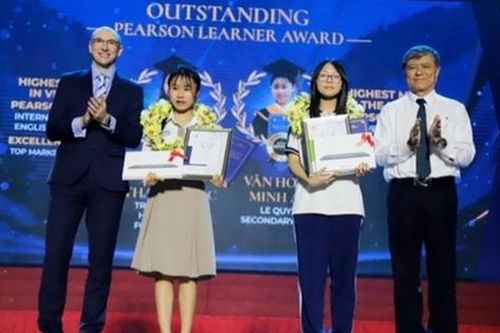 Vinh danh 2 học sinh Việt Nam đạt điểm toán cao nhất thế giới và điểm tiếng Anh cao nhất Việt Nam