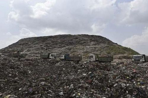 Chiêm ngưỡng Ghazipur Landfill, 'ngọn núi rác' khổng lồ lớn nhất thế giới