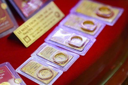 Giá vàng liên tục lập đỉnh, người mua vàng lãi đậm sau 1 tuần