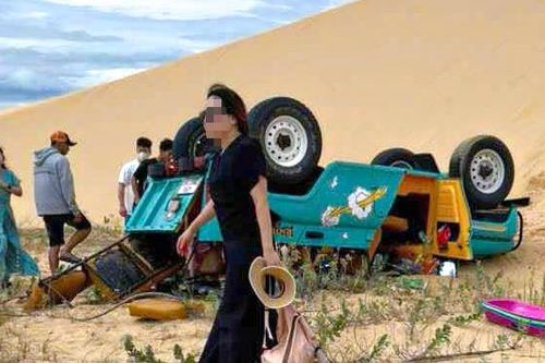 Khách Hàn Quốc yêu cầu bồi thường hơn 600 triệu đồng vụ lật xe Jeep