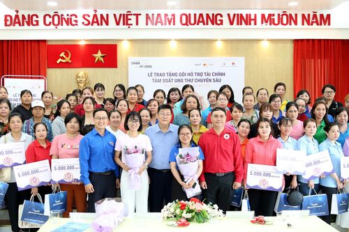 Trao tặng suất hỗ trợ tài chính tới 200 phụ nữ có nguy cơ cao mắc bệnh ung thư