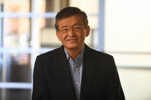 CEO Intel nhận lương bao nhiêu?