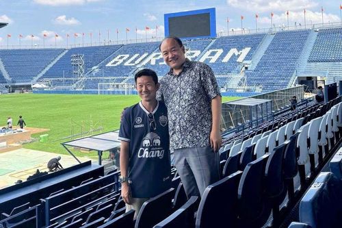 CLB Trường Tươi Bình Phước trao đổi kinh nghiệm cùng CLB Buriram United Thái Lan