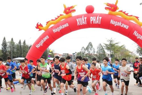 Hơn 5.000 nghìn người tham gia các giải chạy khám phá miền Quan họ