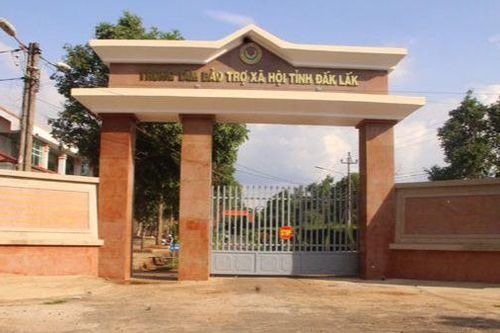 Nhiều cụ già, người khuyết tật ở Trung tâm Bảo trợ xã hội tỉnh Đắk Lắk nhập viện nghi do bệnh kiết lỵ