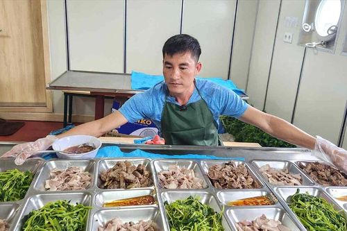 Gian bếp nơi đầu sóng