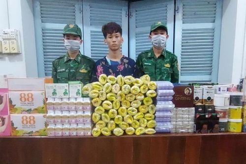 Bắt giữ đối tượng vận chuyển hàng hóa trái phép qua biên giới