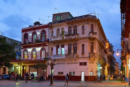 Cuba nỗ lực khôi phục lưới điện sau sự cố truyền tải