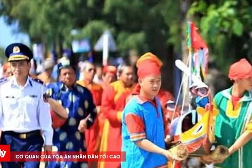 Ra Lý Sơn vọng bái tiền nhân