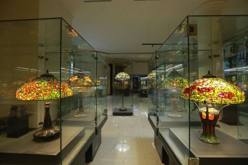 Khai trương Bảo tàng Nghệ thuật kính màu đầu tiên ở Việt Nam