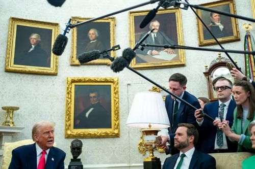 Tổng thống Trump đưa Phòng Bầu dục thành nơi mang đậm dấu ấn cá nhân