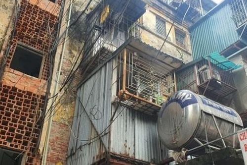 Bất ngờ nhà tập thể cũ nát ở Hà Nội được rao bán với giá lên tới 175 triệu đồng/m2