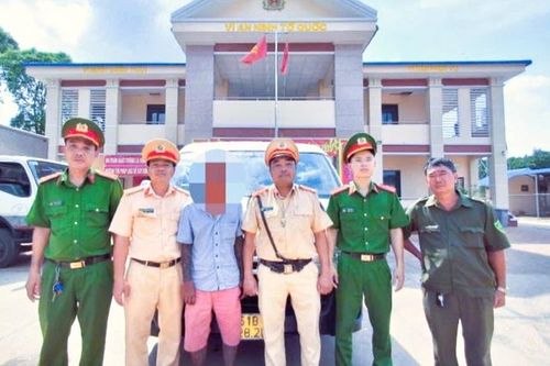 Xác minh vụ va chạm, phát hiện đối tượng trộm ô tô ở TP.HCM