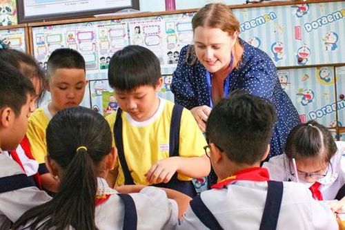 Từng bước đưa tiếng Anh trở thành ngôn ngữ thứ hai trong trường học: Còn nhiều thách thức