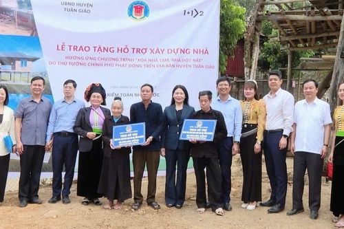 Hỗ trợ 120 triệu đồng xây nhà cho 2 hộ cận nghèo thị trấn Tuần Giáo