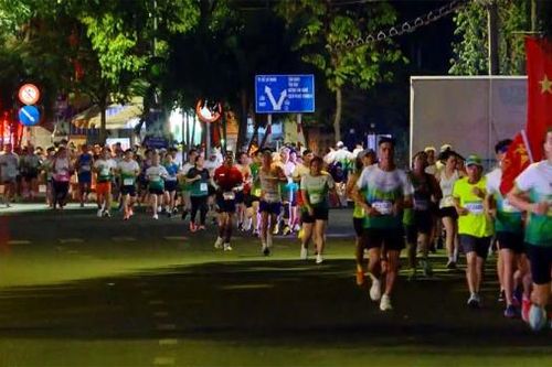 Hơn 5 ngàn vận động viên tham gia Giải bán Marathon thành phố Biên Hòa mở rộng năm 2025