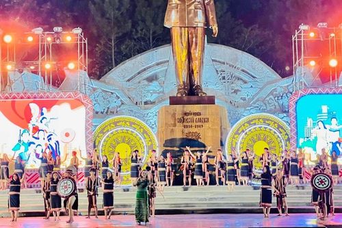 Tổng duyệt chương trình nghệ thuật kỷ niệm 50 năm Ngày Giải phóng tỉnh Gia Lai