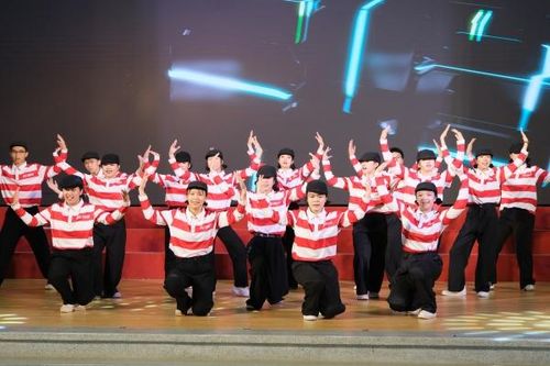 39 nhóm nhảy tranh tài tại vòng bán kết Bảng Phong trào mở rộng Cuộc thi DaLat Best Dance Crew 2025 - Hoa Sen Home International Cup
