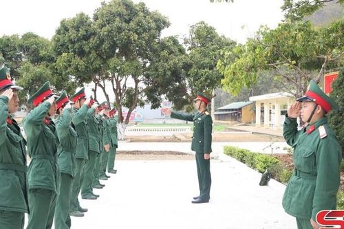Vượt nắng thắng mưa, say sưa luyện rèn