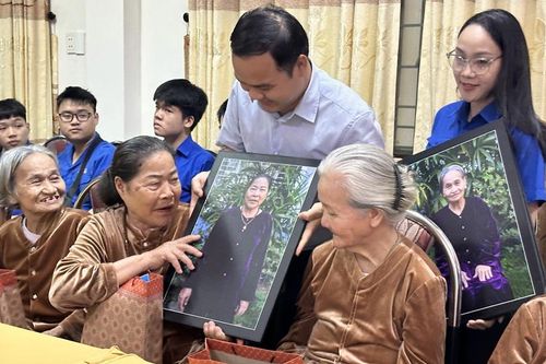 Tuổi trẻ thành phố tri ân các thế hệ cha anh