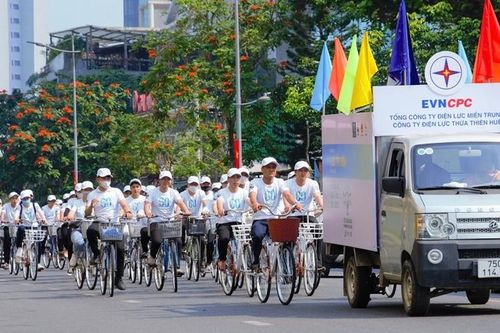 Nhiều hoạt động hưởng ứng Giờ Trái đất năm 2025