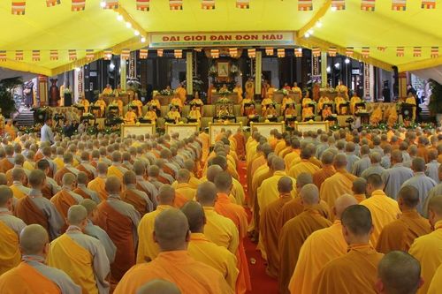 Huế: Trang nghiêm khai mạc Đại giới đàn Đôn Hậu tại tổ đình Từ Đàm