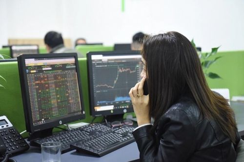 Ngành chứng khoán hào hứng tăng vốn, một công ty muốn tăng gấp 22 lần