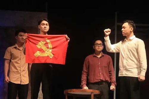 'Lửa từ đất' kể chuyện lịch sử sáng tạo
