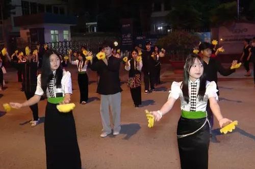 Nhịp cầu kết nối dân tộc 'Sắc màu Điện Biên'