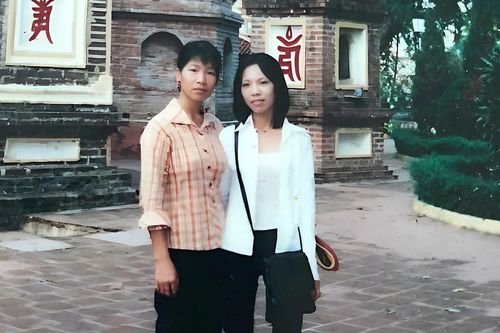 Tìm thấy ân nhân cho vay 8 chỉ vàng cứu con 21 năm trước ở Hà Nội