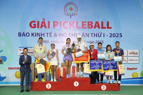 Xác địch chủ nhân các danh hiệu Giải pickleball Báo Kinh tế & Đô thị 2025