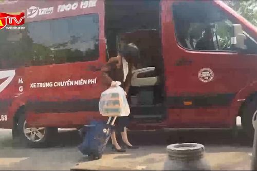 Mất an toàn giao thông từ tình trạng xe dù, bến cóc tại phố Tú Mỡ