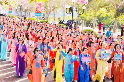 Trải nghiệm Tuần lễ hoa kèn hồng lần đầu tiên tại Sóc Trăng