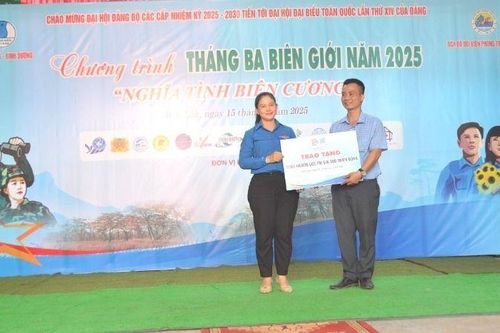 Sôi nổi các hoạt động 'Tháng Ba biên giới' ở Đắk Lắk