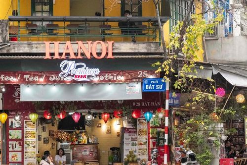 Hà Nội: Tái diễn tình trạng lấn chiếm vỉa hè