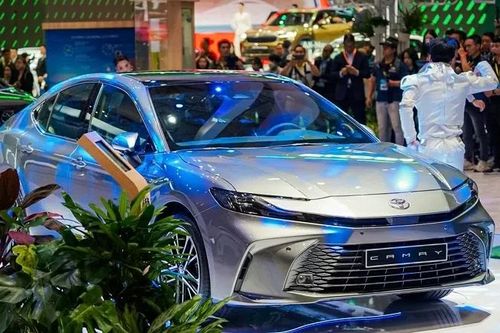 Top 4 xe sedan cỡ D bán chạy nhất tháng 2/2025: Toyota Camry tiếp tục dẫn đầu