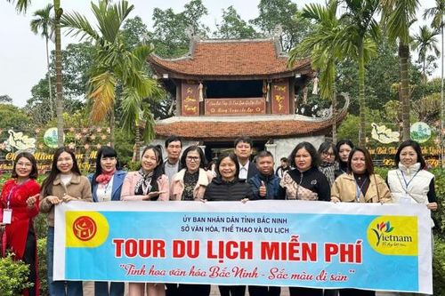 Bắc Ninh: Tăng chuyến vận chuyển tour du lịch miễn phí tham quan các điểm di tích lịch sử - văn hóa