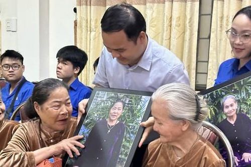 Tuổi trẻ Huế tri ân người có công, hướng về cội nguồn lịch sử