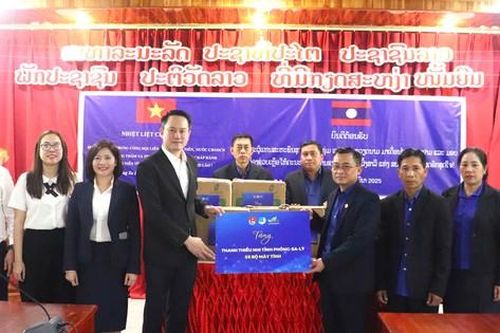Đoàn công tác T.Ư Hội LHTN Việt Nam thăm và làm việc với Tỉnh Đoàn Phongsaly