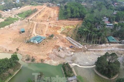 Chủ tịch Hà Nội giao công an làm rõ vụ chiếm đất, dọa 'xử' người nhà cán bộ