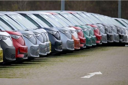 Tin tức kinh tế ngày 17/3: Doanh số bán xe điện toàn cầu tăng vọt