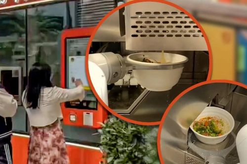 Quán mì chế biến món chỉ trong 48 giây, thực khách xếp hàng chờ thưởng thức