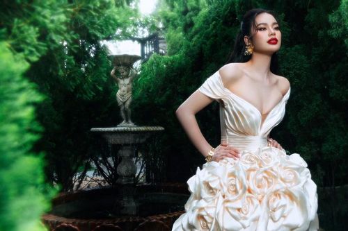 Á hậu Ánh Vương trở lại với hình ảnh quyến rũ đầy mới lạ