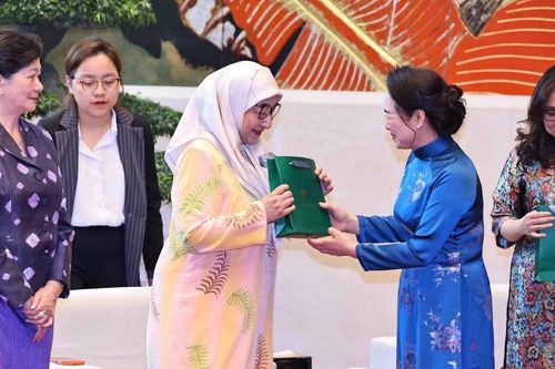 Phu nhân Chủ tịch Quốc hội tiếp Nhóm Phụ nữ cộng đồng ASEAN