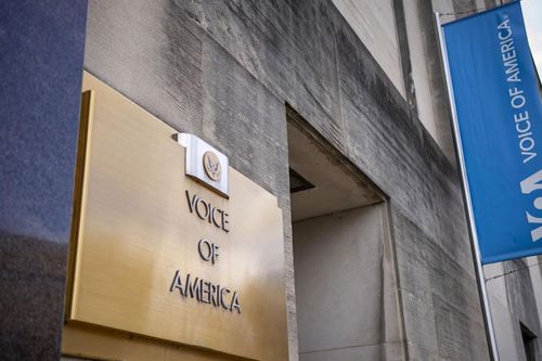 Chính quyền Trump bắt đầu sa thải hàng loạt tại Đài Tiếng nói Hoa Kỳ