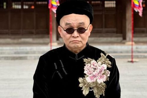 Khán giả nước ngoài kinh ngạc về NSƯT Xuân Hinh