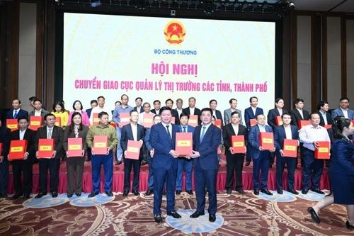 Bộ trưởng Nguyễn Hồng Diên: Quản lý thị trường cần thích ứng nhanh với phương án làm việc mới